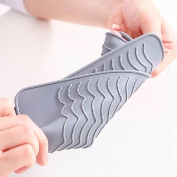 6x8” Silicone Mat Heat Resistant for Hot Hair Tools - Available in White OR Gray - Picture 5 of 9